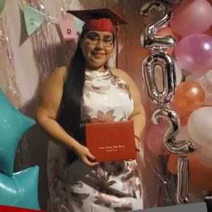 Meet your Posher, Leticia